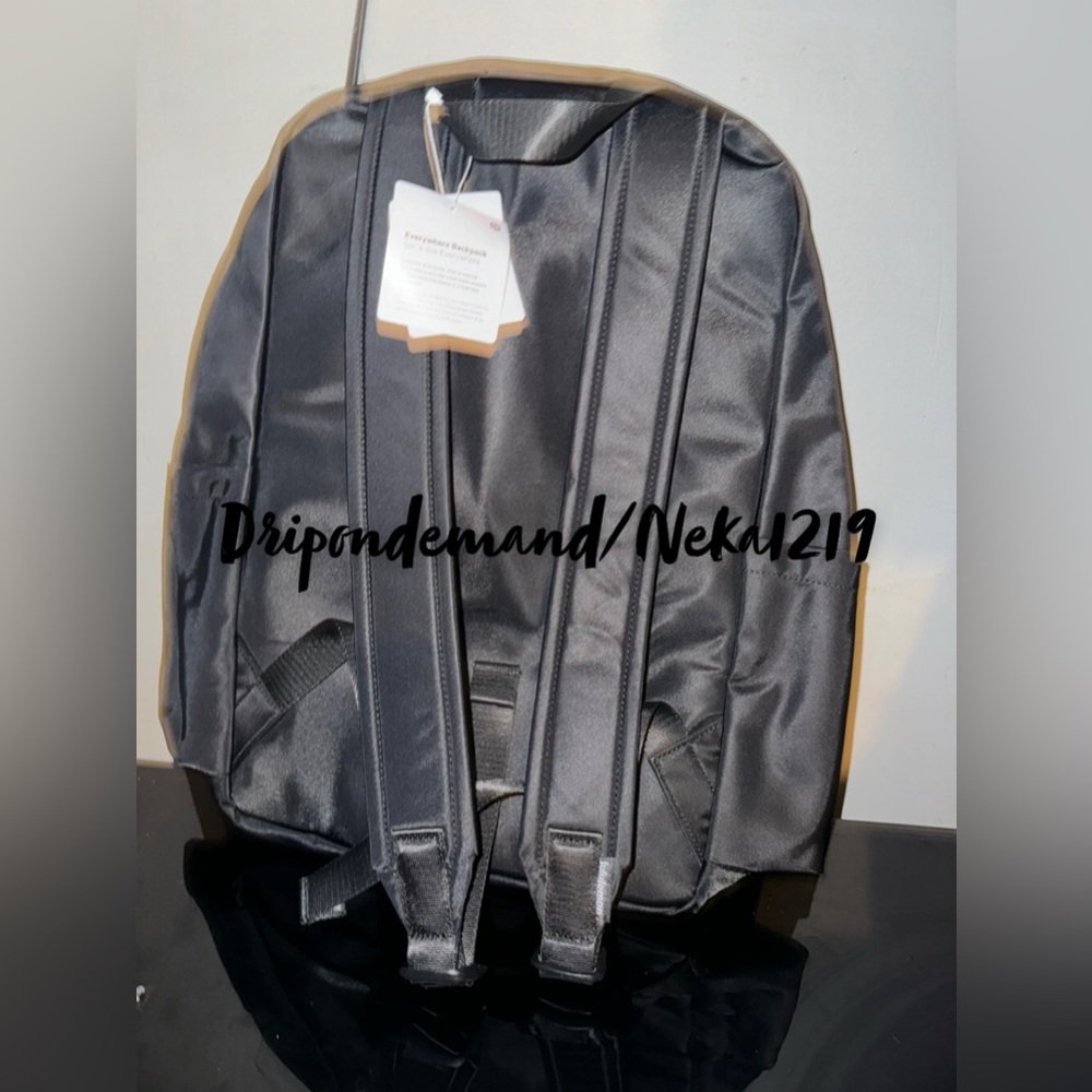 Lululemon Everywhere Backpack 22L Tech Canvas- Black/Black - Picture 4 of 9